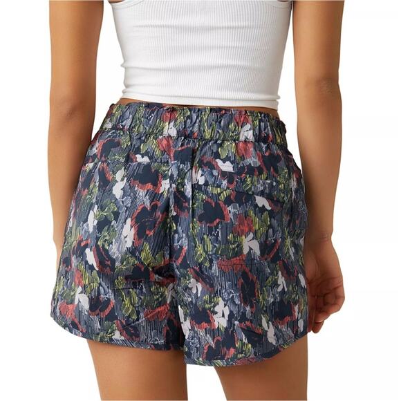 New Free People Movement In The Wild Printed Supernova Combo Shorts Women’s Sz S - Picture 4 of 9